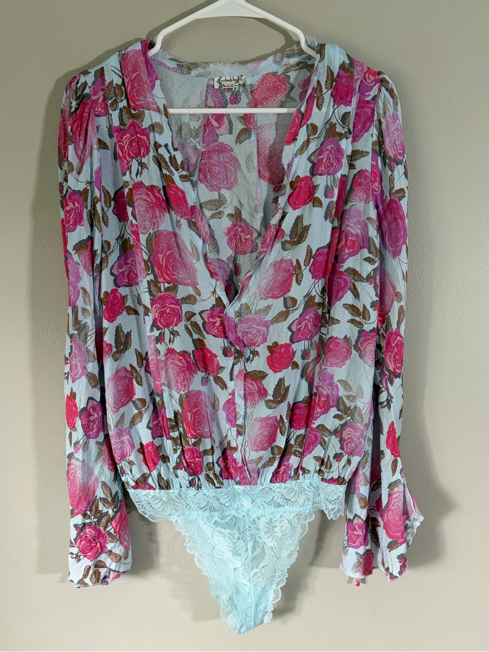 NWT Intimately Free People Everything’s Rosy Bodysuit‎ in Icy Blue/ Pink Small - Picture 4 of 7